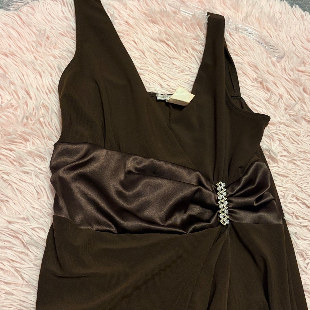 Chocolate brown formal dress - Picture 9 of 9
